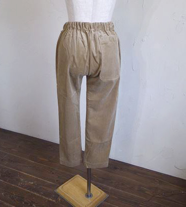 compact yarn corduroy pants（ベージュ）